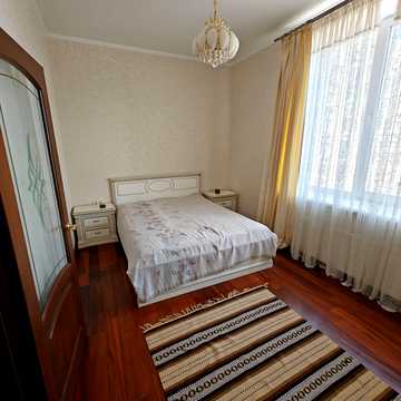 None 140000.0 USD