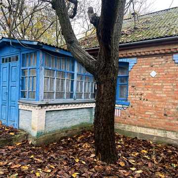 Продається приватний будинок з ділянкою у Гайсинському районі біля Бугу від власника
