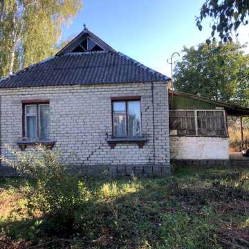 Продаю хату в селі Парипси