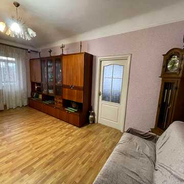 продається 2-х кімнатна квартира