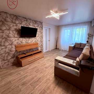 Продаж трикімнатної квартири центр площа Соборна 7