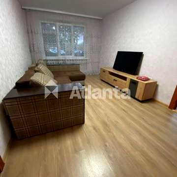 2-кім квартири,  1-й поверх, вул. Кармелюка