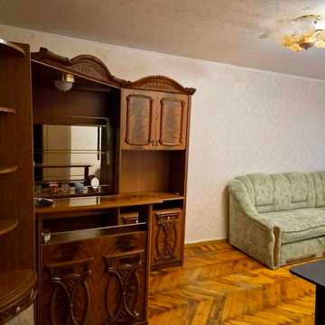 Сдам 2 ком квартиру на Тополе в отличном состоянии, свободна
