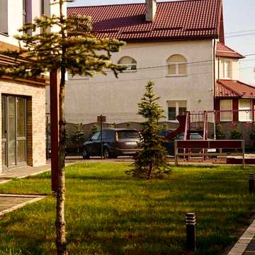 Продаж 2К квартири з патіо  ЖК «Інжир» з приватним курортним відпочинком  у межах міста  Львів, вул. Брюховицька, Шевченківський район, Рясне 1 ЖК ІНЖИР