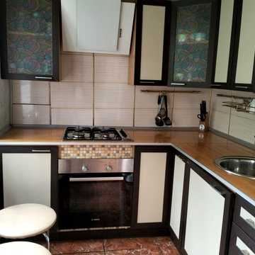 Сдаётся 2 ком 5/5 ул.Героев 93 бригады, ост. Школа,без животных..
