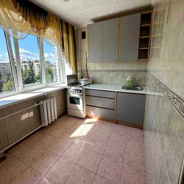 ПРОДАМ 1 кім квартру просп. Леоніда Каденюка 14А,