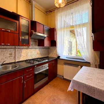 Продаж 3-кімнатної квартири в центрі міста!