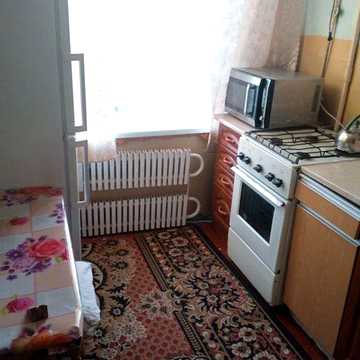 Здам в оренду 1к. Кв. Вул.Хоткевича( р-н. Маг. Дарницький) від рієлтора