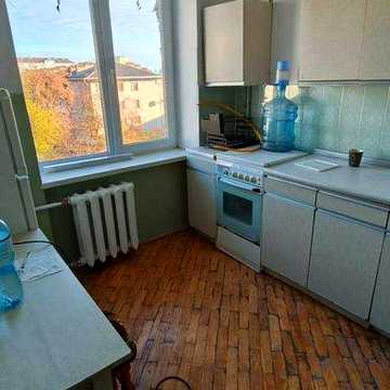Оренда 3-кімнатної квартири в центральній частині міста | вул. Карпатська