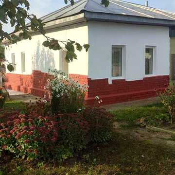Продам частину будинку з землею