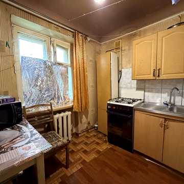 Продаж 3-к квартири в Центрі