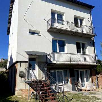 Власник! Будинок 298 м² — 3 окремі квартири (для великої родини)