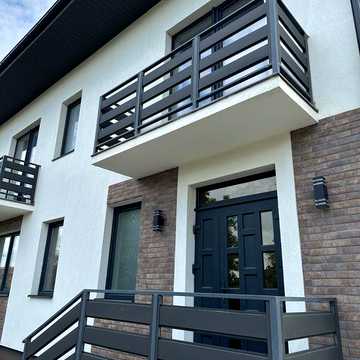 Продам котедж новий з ремонтом 2х поверховий