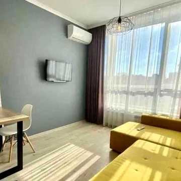Здається квартира-студія на проспекті Соборності