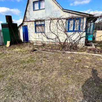Продам будинок у дачному кооперативі. 8 соток землі, є колодязь та світло. Чудове місце для відпочинку або дачного життя!