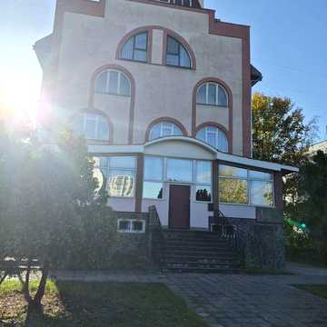 Продаж 5-кімн. квартири у Новому районі
