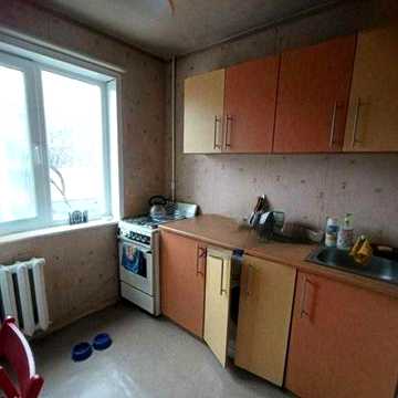 Продам 2-комнатную квартиру на  ХТЗ, Алескандровский проспект.
