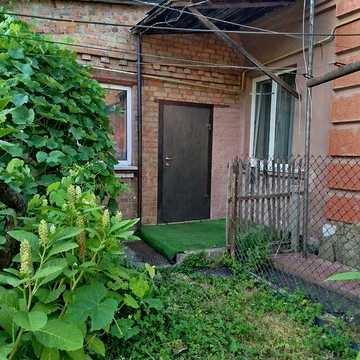 Продаж 2-к квартири (57м²) з окремим двором та ГАРАЖЕМ! Спецкошти, сертифікат, ваучер - так!