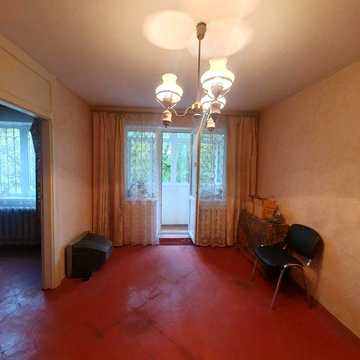 Продаётся 2-х комн.кв-ра. 2-я эт. КОЛОС. Пр.Октябрьский.