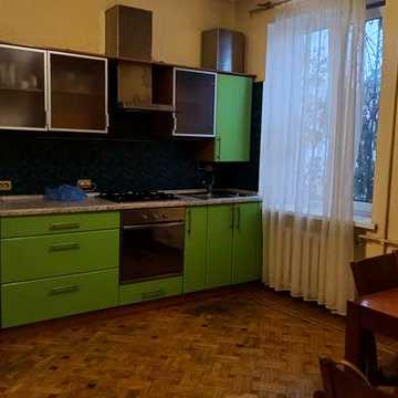 1 ком.квартира на 2 поверху.вул. Леонтовича