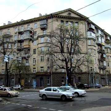 метро Арсенальна Ліпки Грушевського сталінка