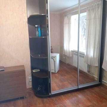 Гостинка с с/у и кухней возле м.Масельского