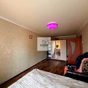 Продам 2-х кімнатну секцію р-н 3-ї школи