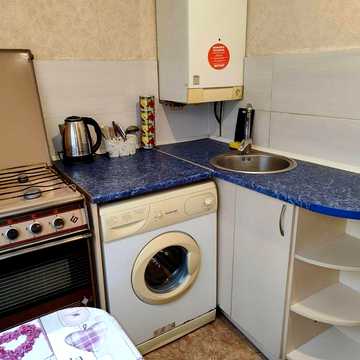 Власник. 2 кім квартира з газовою автономкою. У центрі. Меблі, техніка. Сертифікат