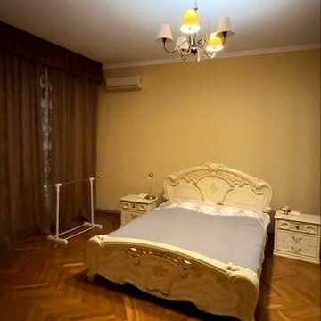 Оренда 3-кімнатної квартири, центр, Івано-Франківськ