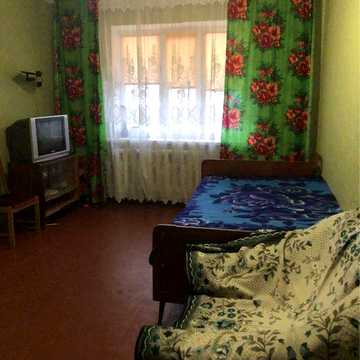 Продаю  однокімнатну квартиру,заходь і живи