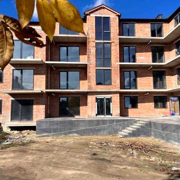 1-кімнатна квартира / 2 балкони / Підземний паркінг
