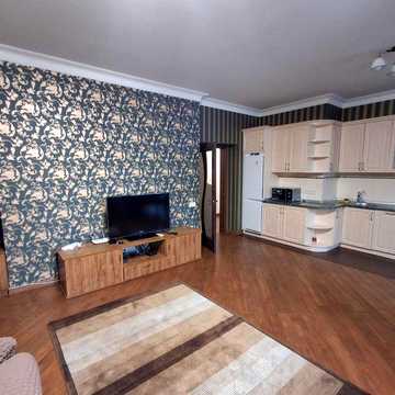 Коновальця 32Б, 3-кімн.якісний ремонт, паркінг