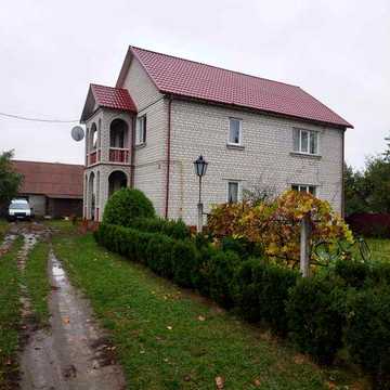 Продам двоповерховий цегляний будинок 252кв.м.