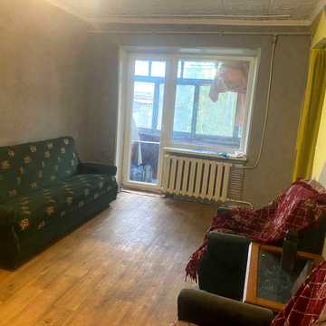 Продаж квартири двух кімнатна, 4/4 , прохідна, є лічильник на воду, газ.