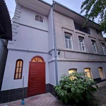 Сдам 3ком квартиру в центре ул. Короленко   150м2 ремонт