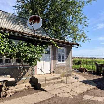 продаю хату ,ваше оформлення