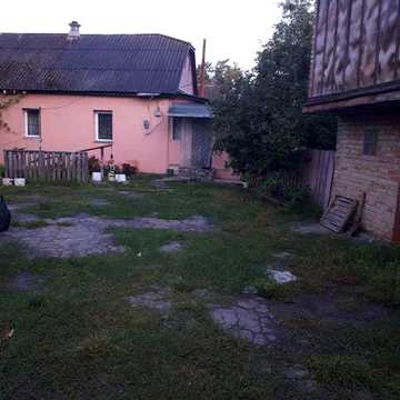 Здам 1/2 будинку в селі Рожівка
