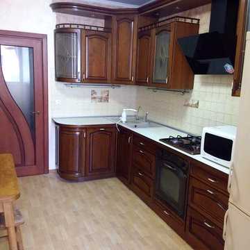 Велика 2-кімнатна квартира на Старицького