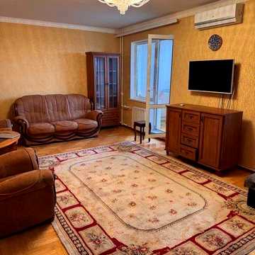 Сдам 3-ёх комнатную кв-ру на Оболони, ул. Северная,6. Вид на Днепр!
