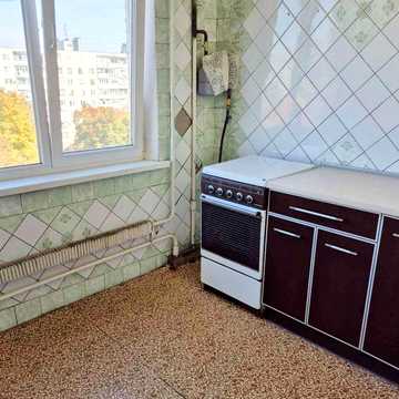 3к кв. перехрестя пр. Тракторобудівників та вул. Нескорених. Є відновлення та інші програми