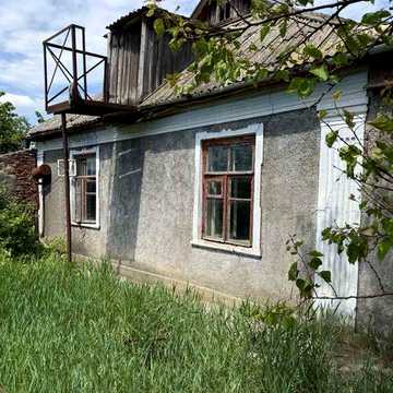 Продам дом под капитальный ремонт в поселке Затишье, Раздельнянский район, Одесская обл.