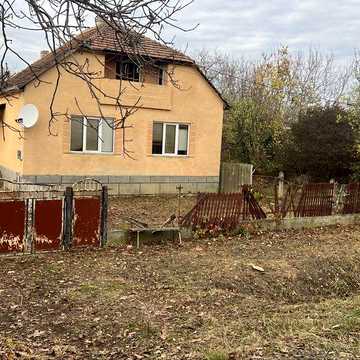 Продаю дом  в селі Балажер . Берегівський р-н
