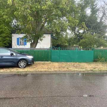 Продам участок з будинком (без торгу)