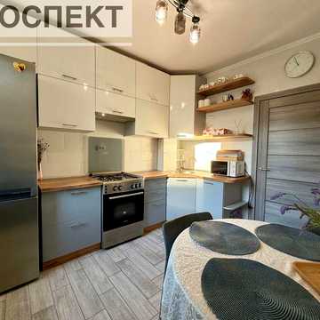 Продам 3-х кімн.квартиру з ремонтом вул. Героїв Крут ( р-н АТБ)