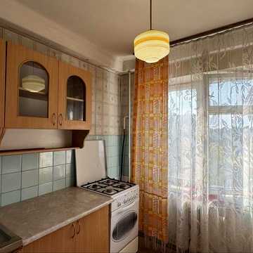 Продаж 1к  квартири вул  Мілютенка 46  Деснянський район метро Лісова тільки готівка