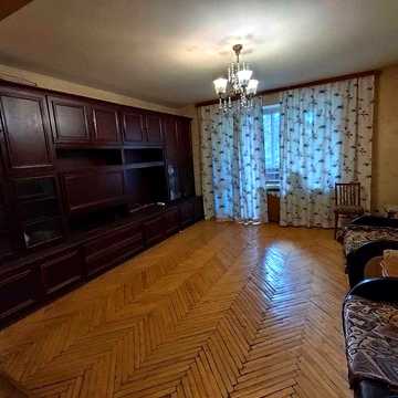 проспект Глушкова , 30 - 3 кімнатна, метро Теремки