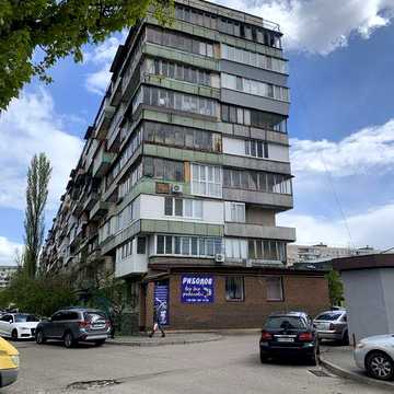 Недорого 4 кв 77 м Героів Полку Азов 3 Метро 10 хв пішки. Держпрограми