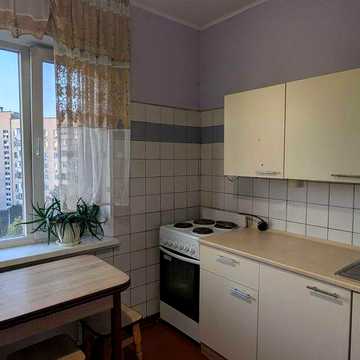 Вербицького Архітектора вул. 28, Харківський масив, Продаж 3-к квартири 74.5м2 з холом., ст.м.Вирлиця  - 6хв.