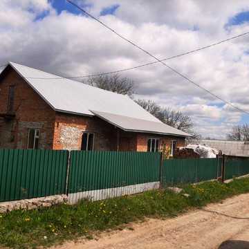Продам будинок на обгородженому подвірʼї!!!