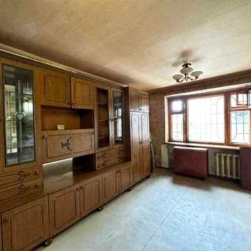 Продам квартиру на Черемушках — власна кухня, санвузол, 3-й поверх, ліфт!